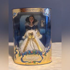Barbie - Holiday Princess Snow White 1998 - Special Edition - New In Box.